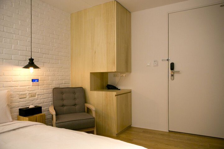 Room 36 of 114