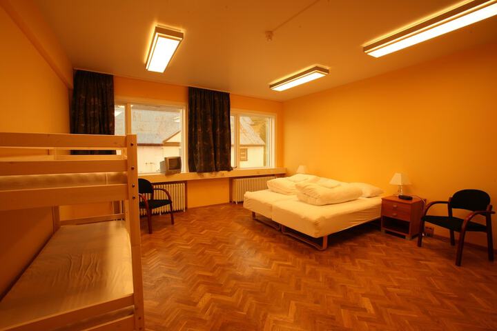 Room 5 of 15