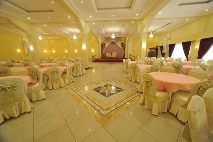 Ballroom/Hall 33 of 38