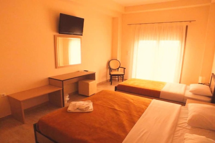 Room 11 of 41