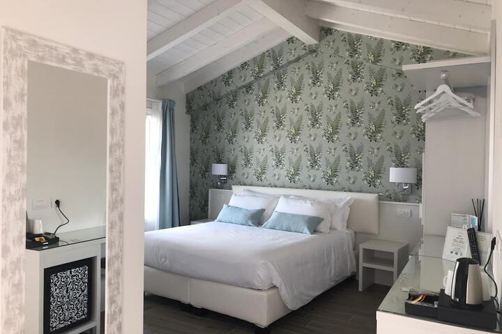 Room 16 of 71