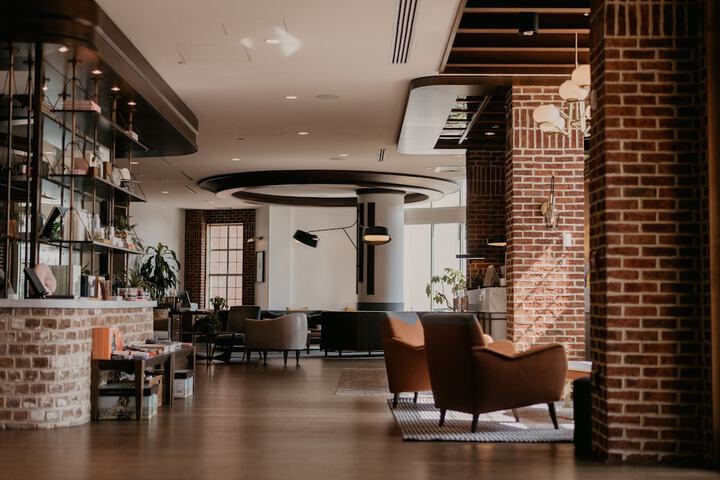 Lobby lounge