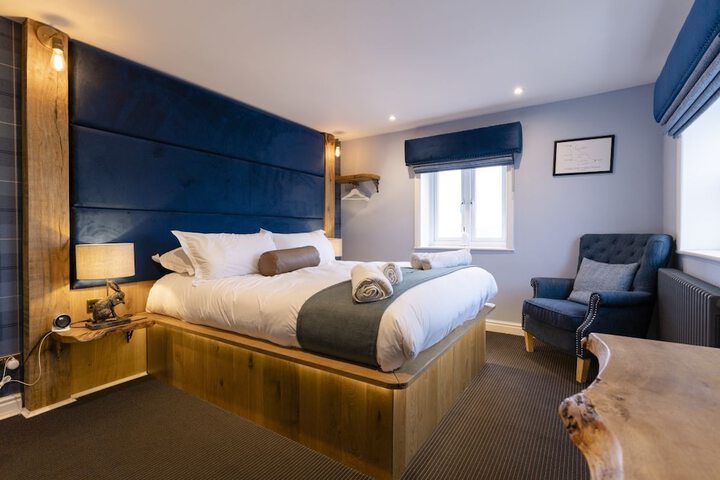 Room 12 of 40