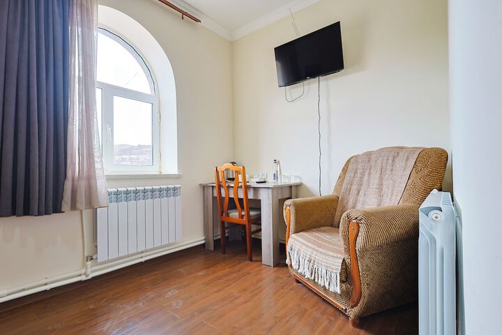Room 44 of 75