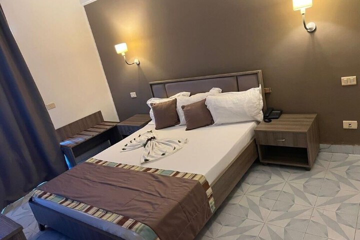 Room 15 of 58