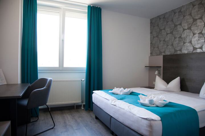 Room 4 of 15