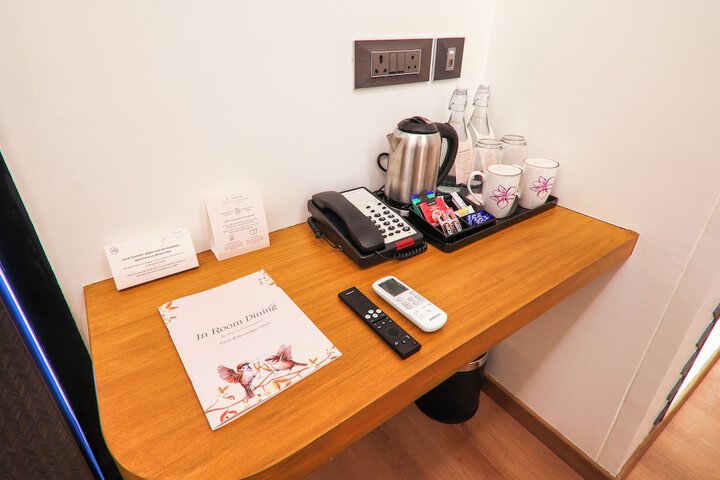 Breakfast/Coffee Service 52 of 102