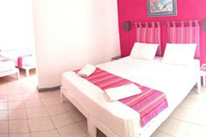 Room 3 of 33