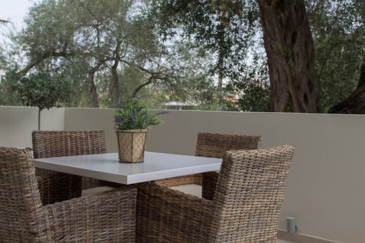 Terrace/Patio 68 of 98