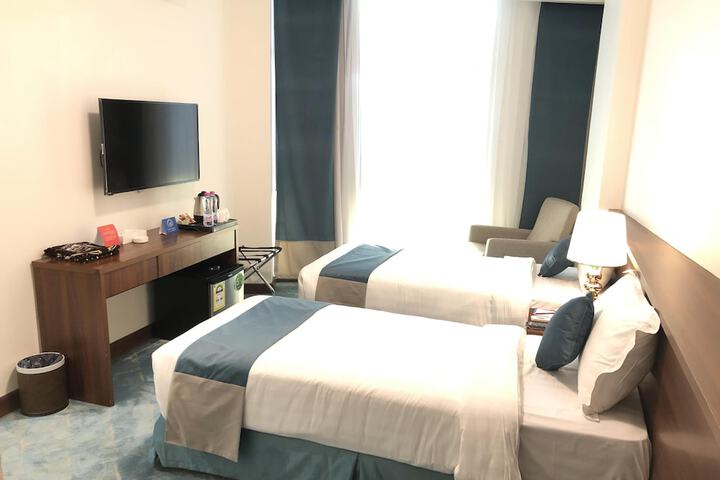 Room 3 of 20