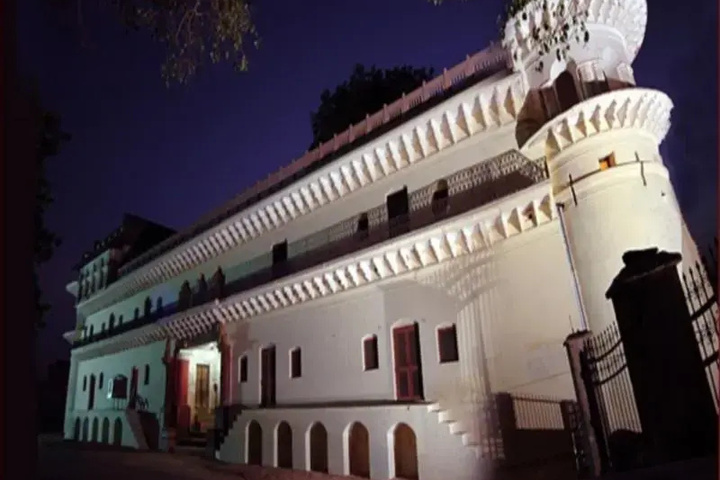 Alipura Palace