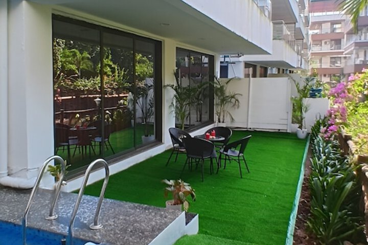 Hotel Exterior 675 of 682