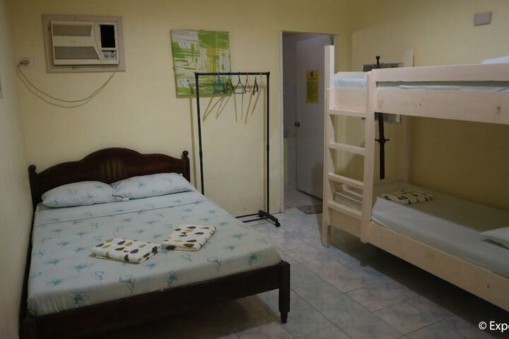 Room 9 of 38