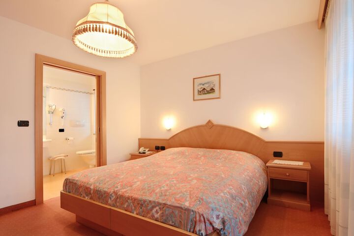 Room 5 of 24