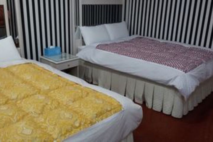 Room 28 of 80