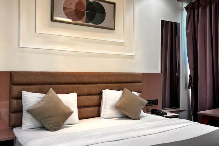 Room 3 of 11