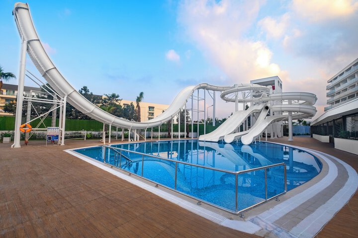 Pool 47 of 152