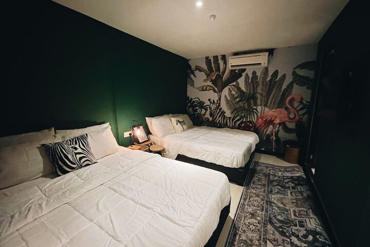 Room 11 of 50
