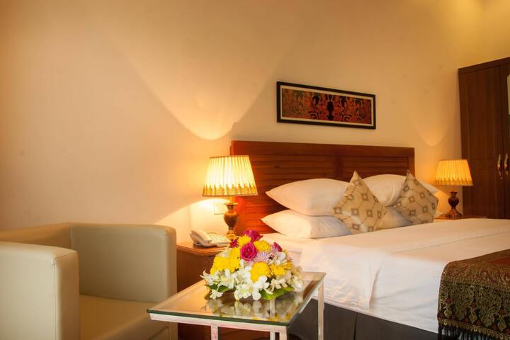 Room 1 of 3