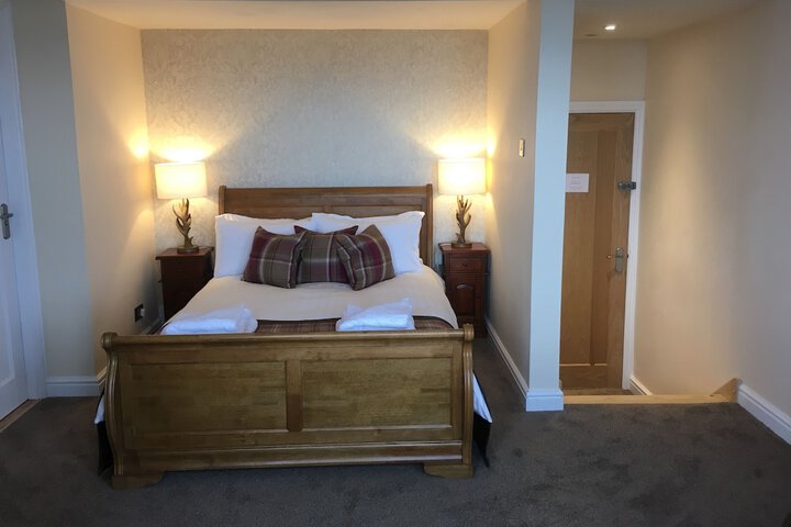 Room 3 of 51