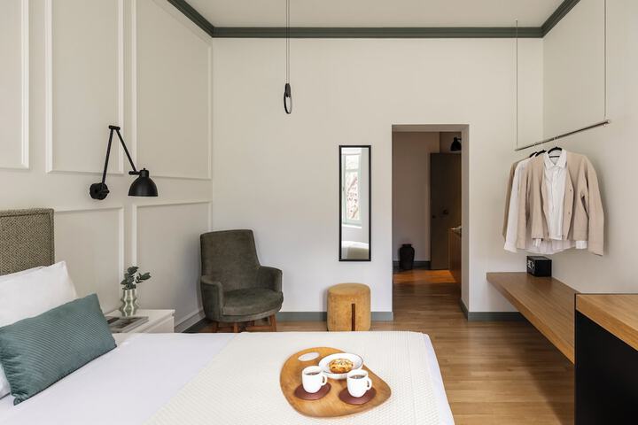 Room 47 of 120