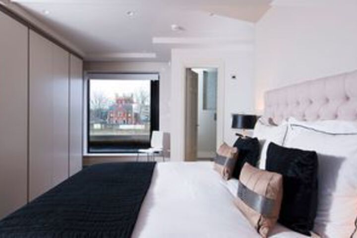 Room 15 of 37