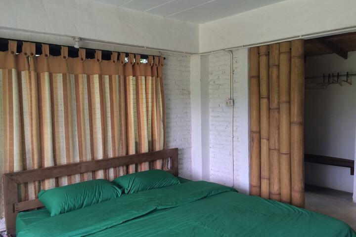 Room 6 of 26