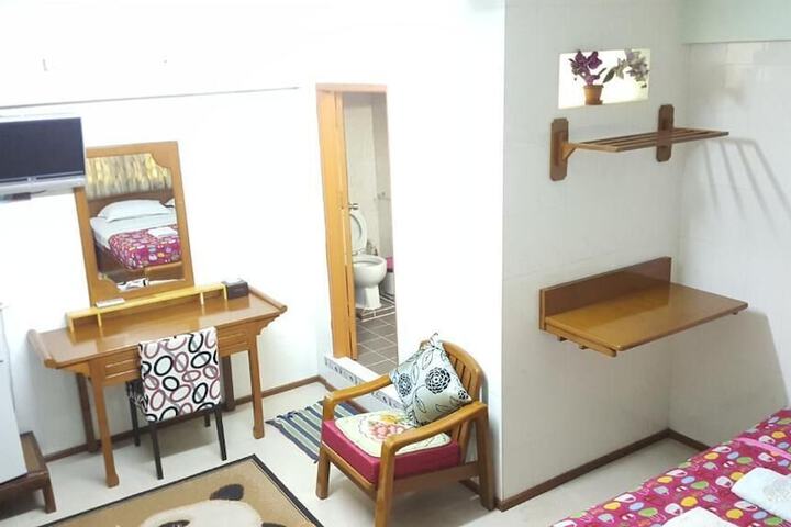 Room 16 of 63