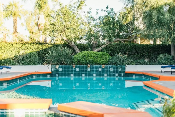 Pool 9 of 16