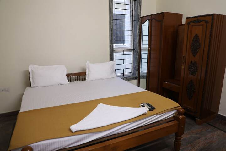 Room 11 of 22