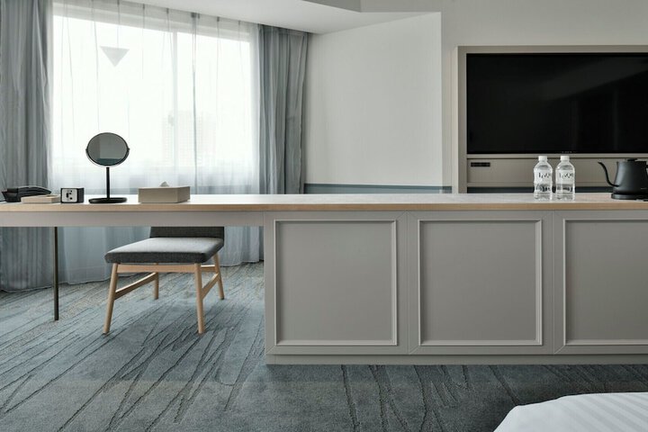Room 27 of 203