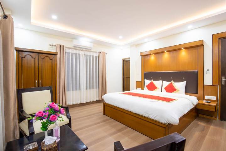 Room 2 of 38