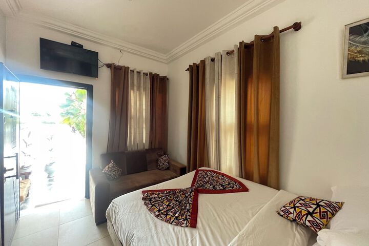 Room 50 of 165