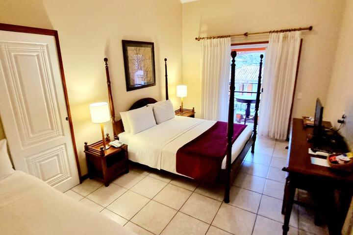 Room 210 of 221