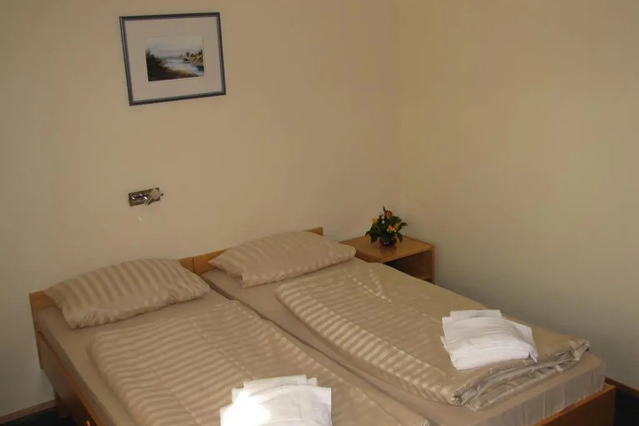Room 3 of 14
