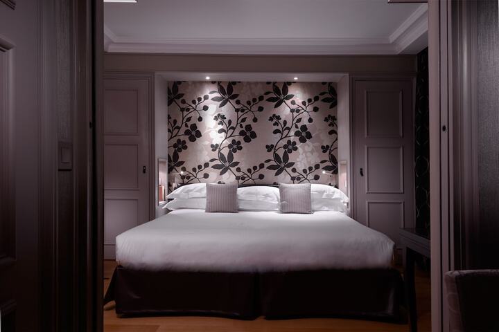 Room 17 of 64