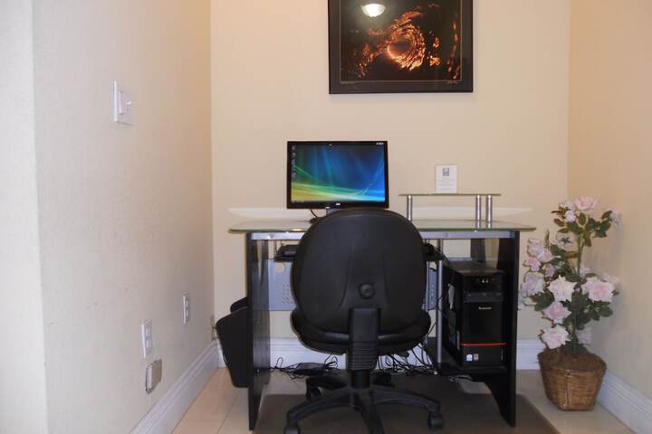 Business Center 32 of 37