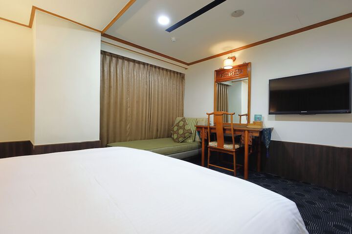 Room 43 of 74