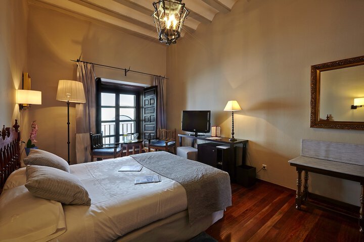 Room 6 of 45