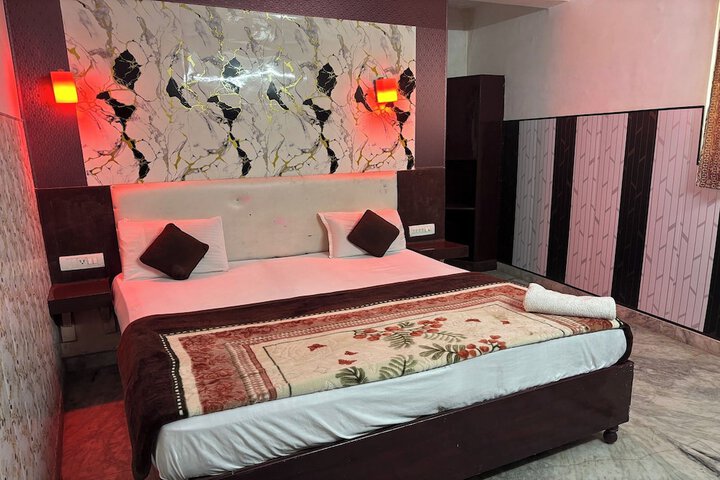 Room 11 of 39