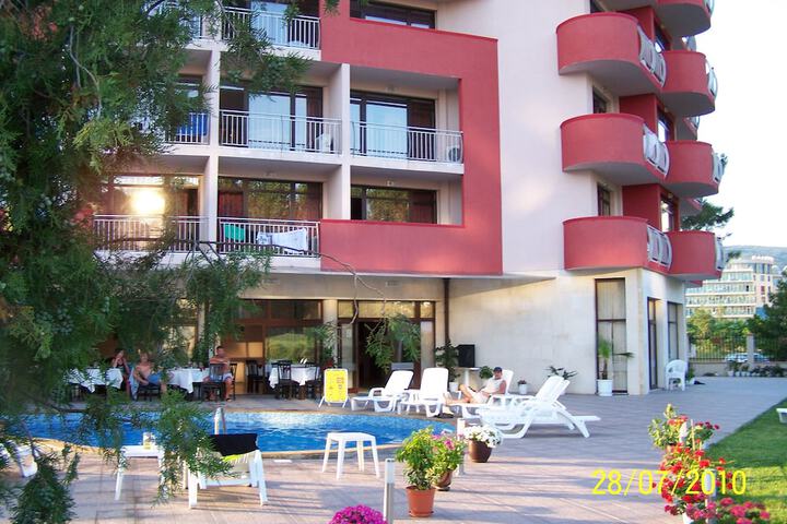 Hotel 81 of 92
