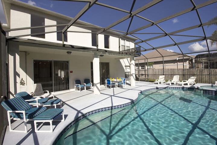 Pool 31 of 49