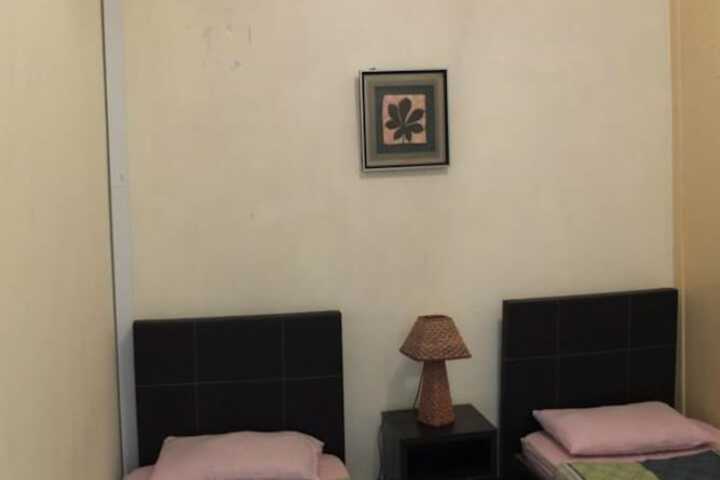 Room 22 of 37