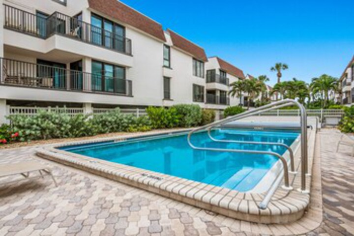Waters Edge 205