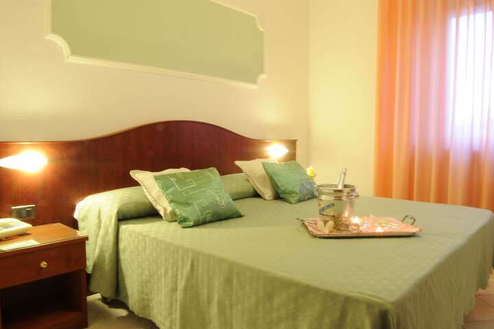 Room 12 of 54