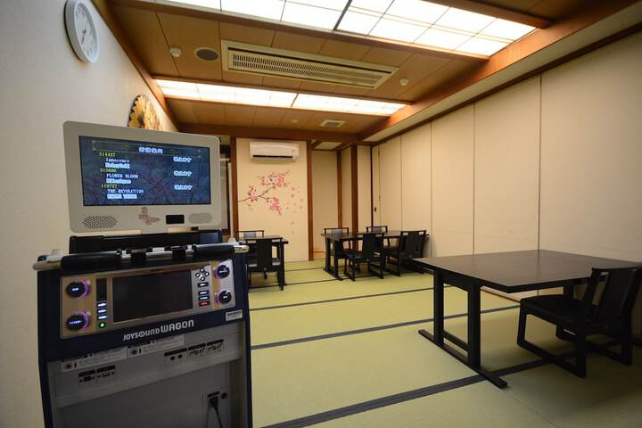Room 30 of 44