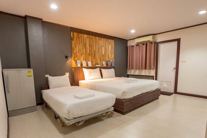 Room 9 of 85