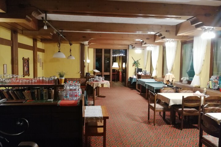 Dining 22 of 62