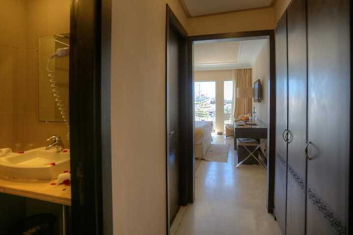Room 17 of 49