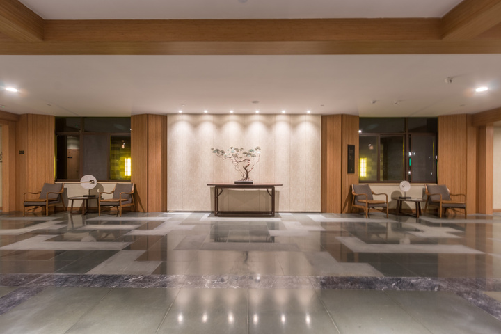 Hotel Interior 20 of 32